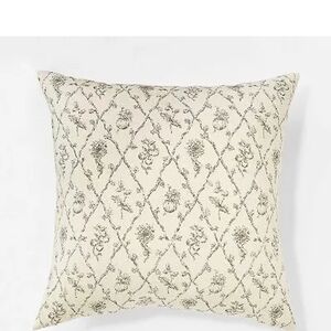 Floral Patterned Throw Pillow